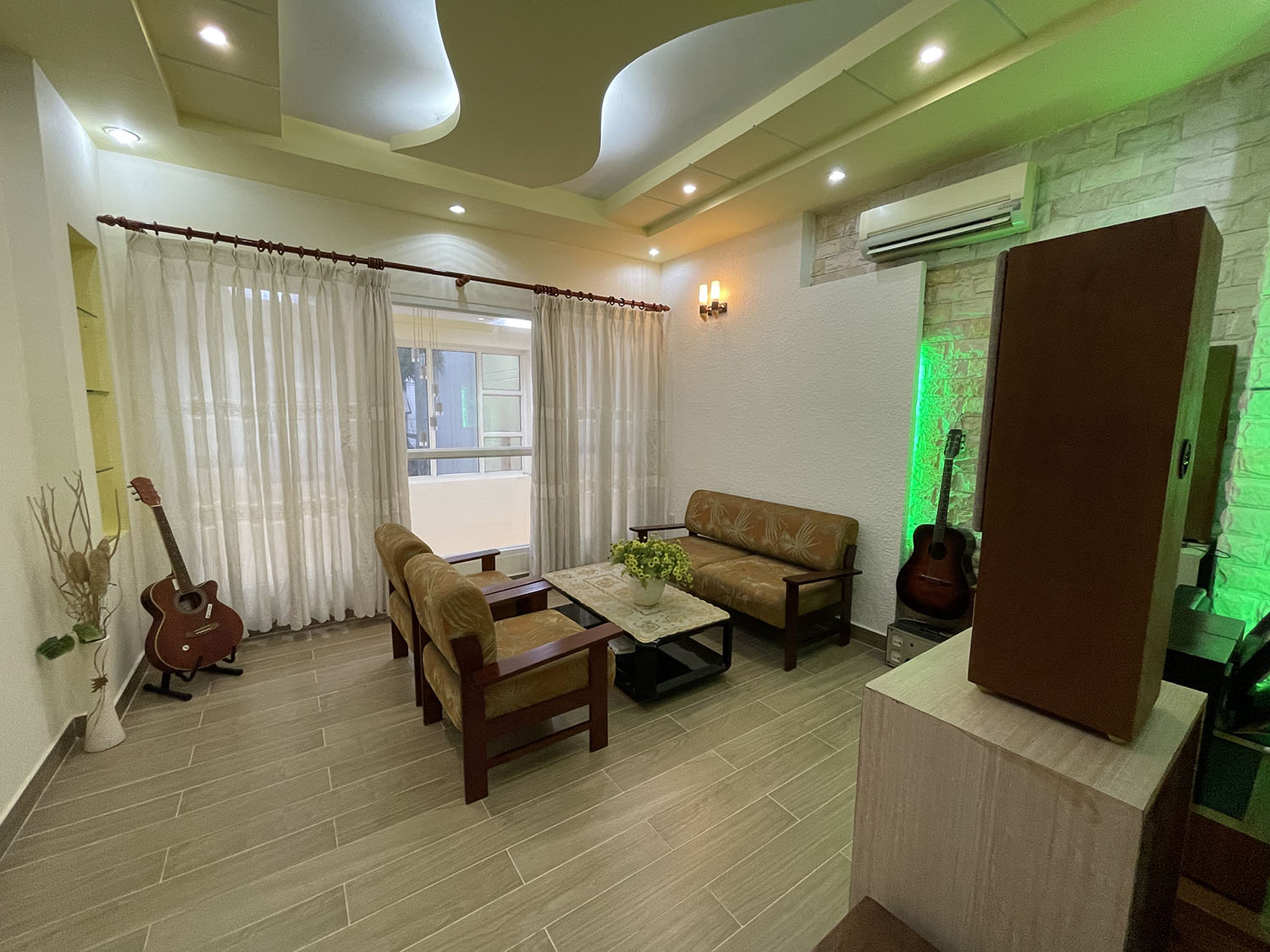 Bán nhà Ngô Thị Thu Minh, Quận Tân Bình NHÀ PHỐ VƯỜN tuyệt đẹp 3lầu (4mx24m) nở hậu hẻm ôtô khu VIP
